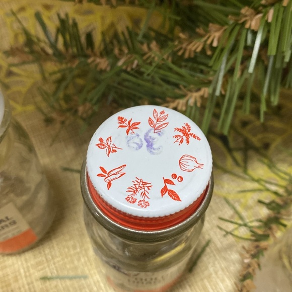 Vintage Tones Holiday Sprinkles Jars - Picture 3 of 4